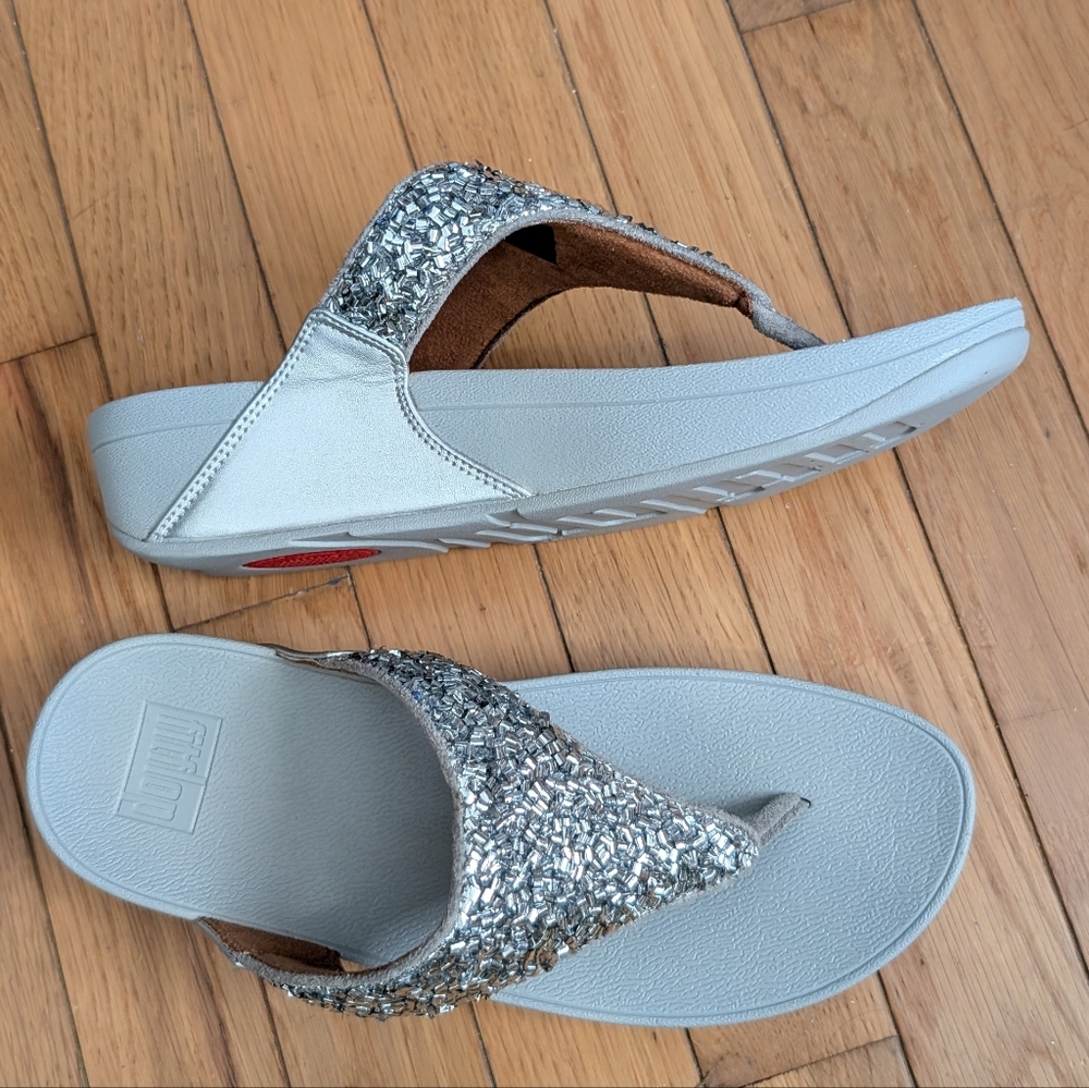 Fitflop Women's 8 Lulu Bead Embellished Wedge Thong Sandal Shoe